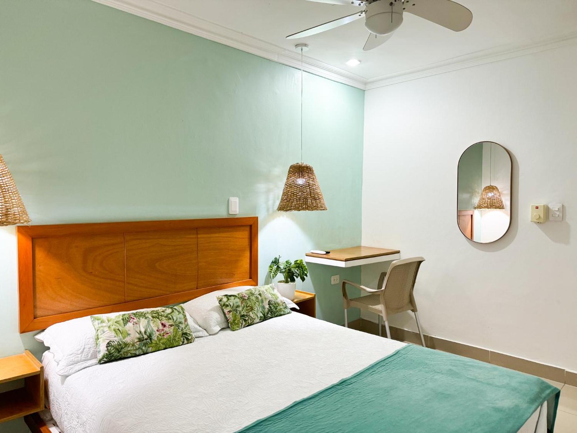 Hotel Valladolid Santa Marta  Eksteriør billede