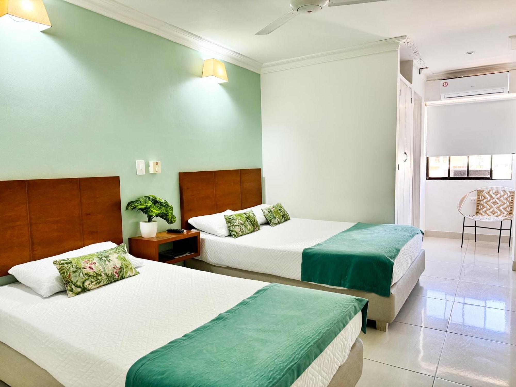 Hotel Valladolid Santa Marta  Eksteriør billede