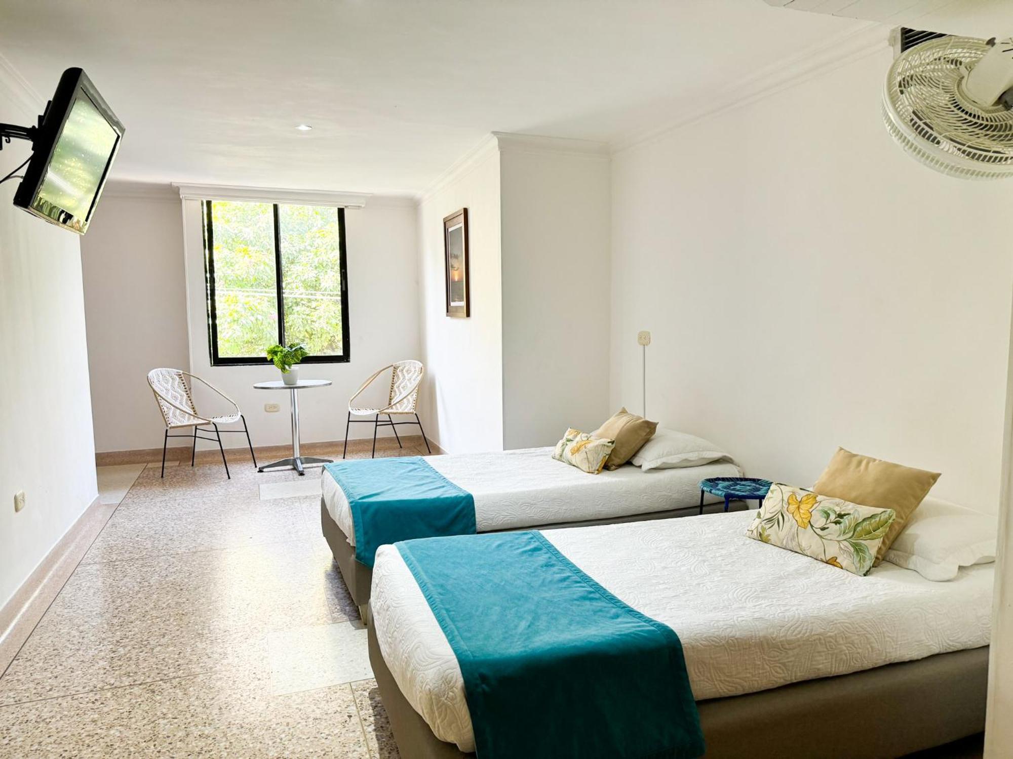 Hotel Valladolid Santa Marta  Eksteriør billede